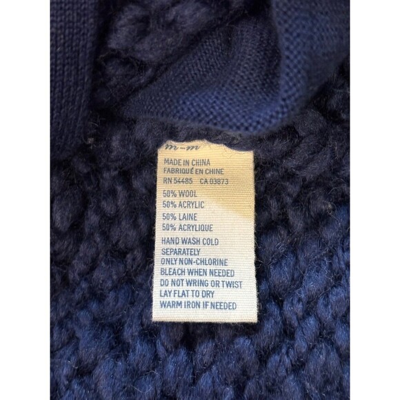 American Eagle Women’s M Navy Blue White Knit Zip Vest Wool Fair Isle Chunky Y2K - Picture 6 of 6